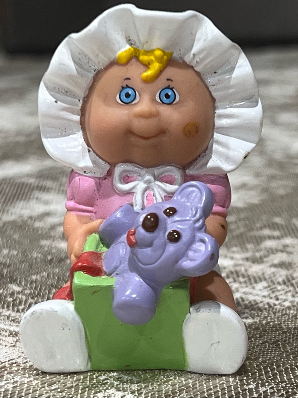 Vintage Cabbage Patch Sitting W/ Purple Teddy Bear 3" Vinyl Figure 1992